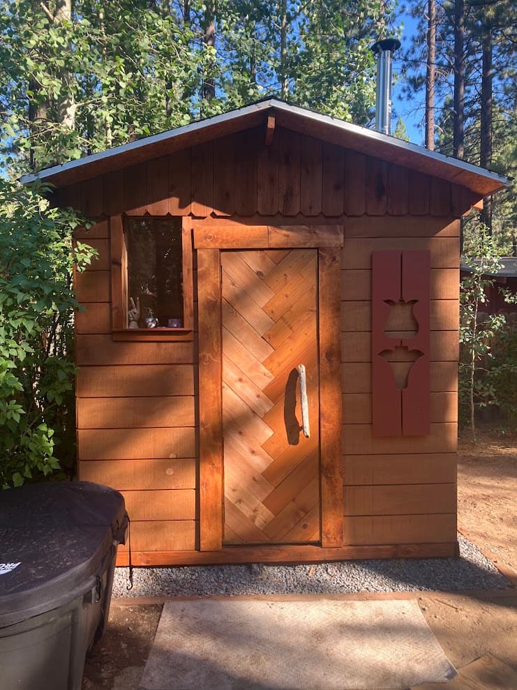 Cedar sauna entry details